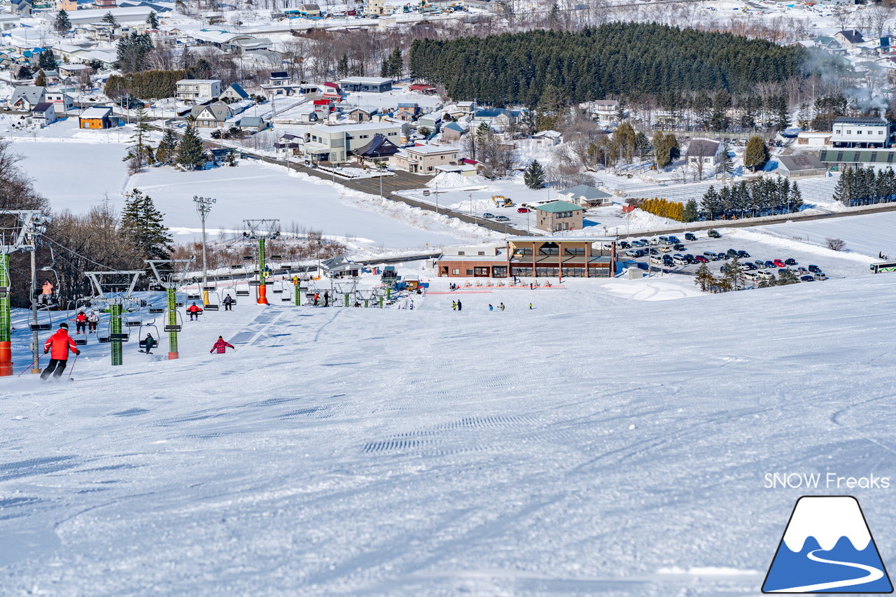 幕別町白銀台スキー場｜広大な十勝平野の向こうには、北海道の背骨・日高山脈。大地のスケール感が違う、ロケーション抜群のローカルスキー場へ(^^)/